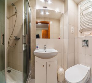 lustro, kabina, toaleta