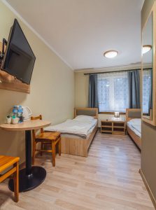 U Musa pokój z telewizorem